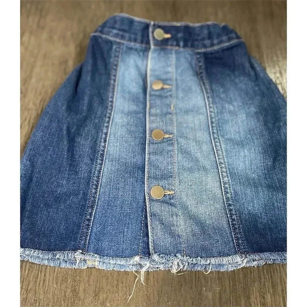 The Children's Place Girls Blue Denim Button Mini Skirt Size 6-7